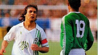 Rabah Madjer of Algeria and Isaac Semitoje of Nigeria at 1990 AFCON