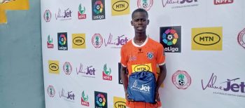 Daniel Mendie with the NPFL LA/Liga U-15 player of the match award.