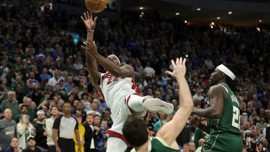 Jimmy Butler makes iconic shot to tie the game for the Miami Heat at the death