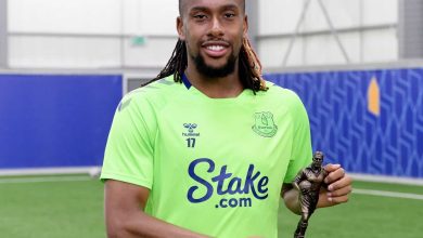 Alex Iwobi wins Everton Player of the season award