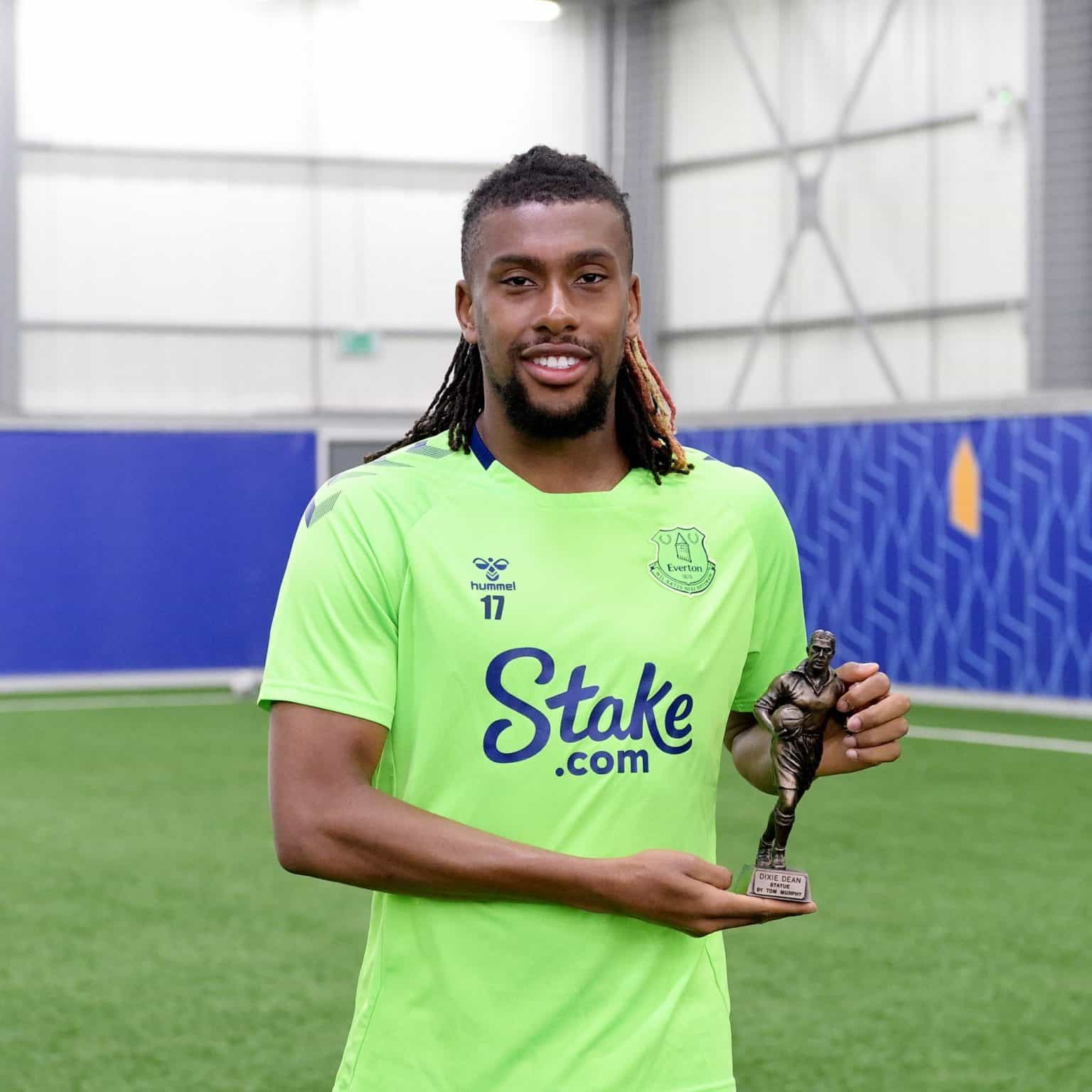 Alex Iwobi wins Everton Player of the season award