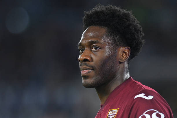 Ola Aina to join Forest