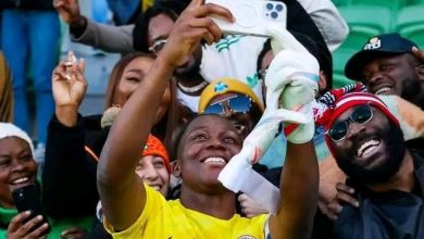 Super Falcons goalkepeer Chiamaka Nnadozie with fans