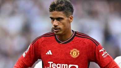 Raphael Varane's contract with Manchester United is set to expire sooner than initially indicated. While the club had announced a deal keeping him until June 2025, it has come to light that the contract concludes at the end of the current season Real Madrid