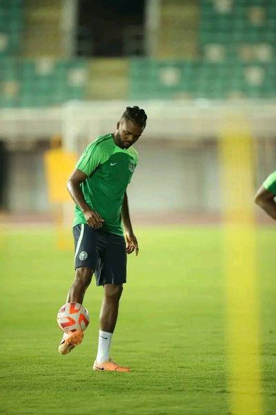 Chidozie Awaziem In Super Eagles training