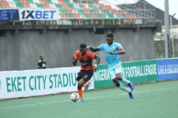 Edidiong Ezekiel in action for Akwa United FC vs Remo Stars 