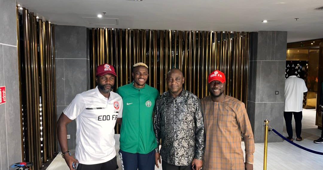 Edo State Football Association (Edo FA) organized a special ceremony in Abidjan, Cote d’Ivoire, on Tuesday to recognize and honor Super Eagles players Ahmed Musa and Victor Osimhen