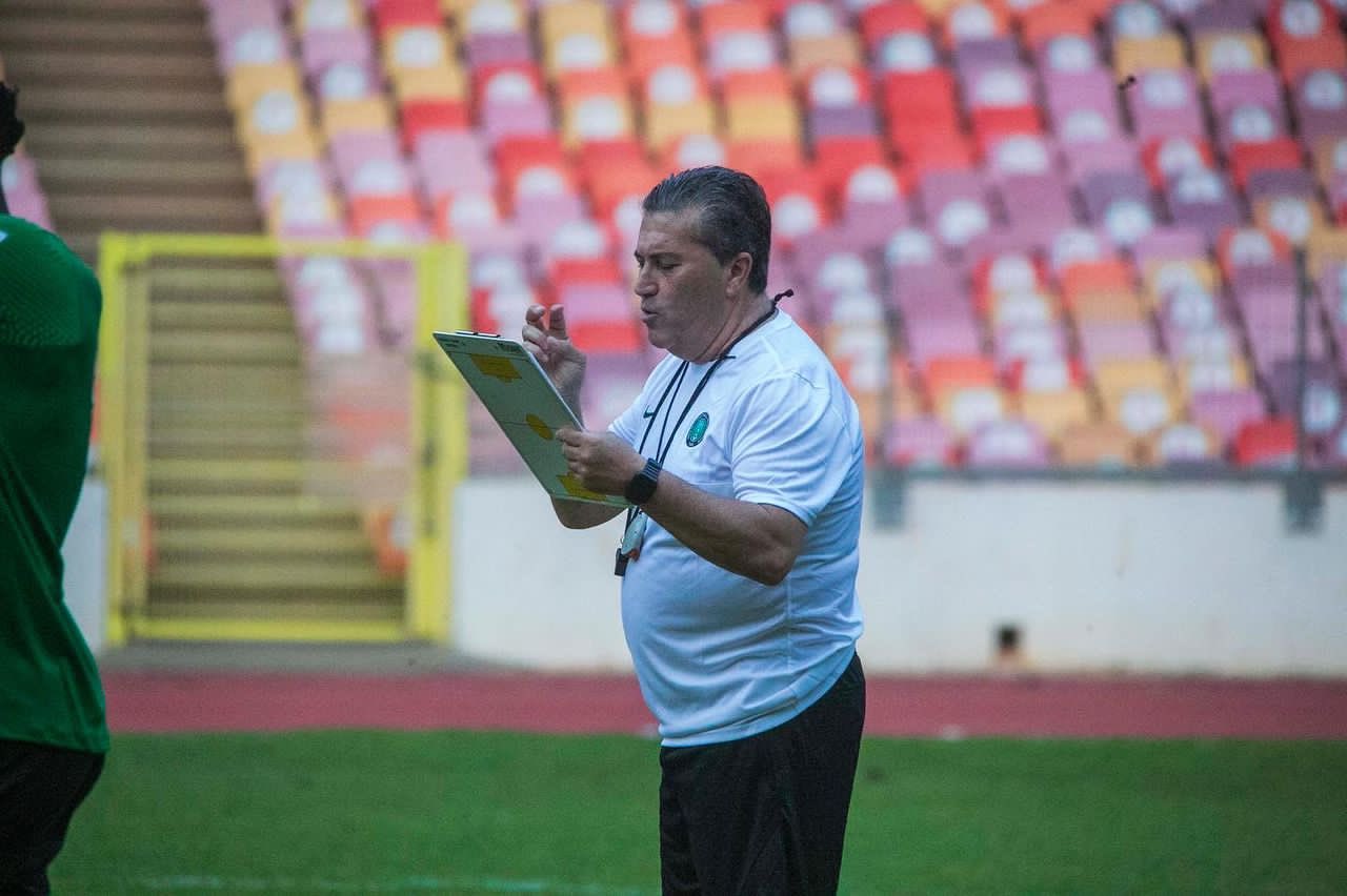 As the Super Eagles of Nigeria camp opens ahead of the AFCON, head coach Jose Peseiro will have headache over injury reports about his Leicester City players.