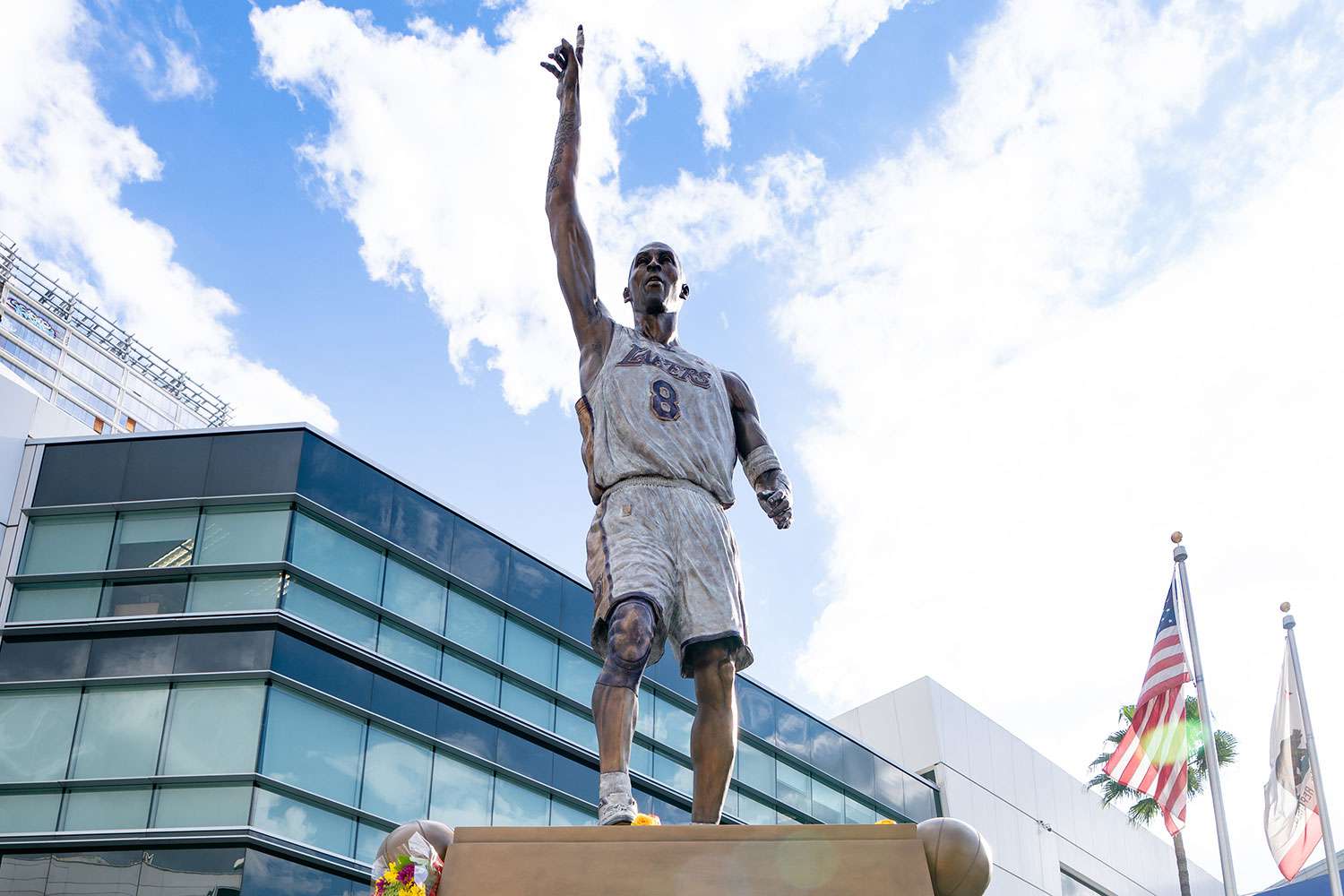 The errors on the Kobe Bryant statue were brought to light by German journalist André Voigt, who shared his discoveries on X on Sunday. Among the mistakes highlighted were the misspelling of Toronto guard José Calderón's name as "Jose Calderson" and former Laker Von Wafer's name as "Vom Wafer," as reported by NBC Los Angeles. Additionally, the word "decision" was mistakenly cast in bronze as "decicion," according to the station. The pose of the statue was inspired by Bryant's iconic index-finger-in-the-air gesture, which he famously made in response to his historic 81-point game against the Toronto Raptors on January 22, 2006. This performance remains the second-highest individual scoring feat in NBA history, with Wilt Chamberlain's 100-point game in 1962 holding the record.