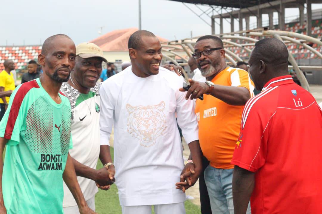 Vincent Enyeama took the kickoof at the novelty match in honour of his Late father at the Uyo Township Stadium on July 2nd. Photo Credit: Jimoh Otisoro