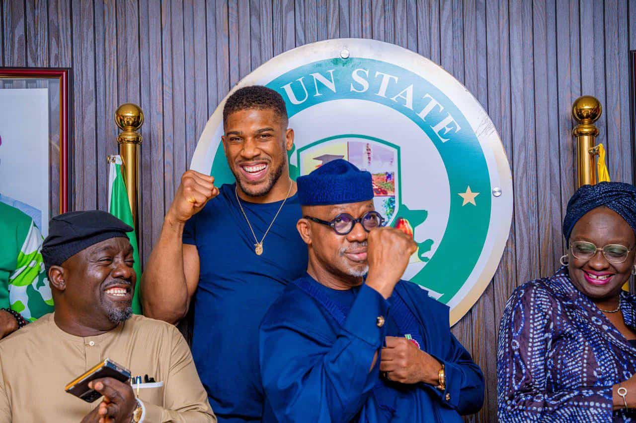 Anthony Joshua has been celebrated by the Ogun State Governor, Prince Dapo Abiodun, who honoured him with a Yoruba name and other recognitions on Monday, 30th December 2024.