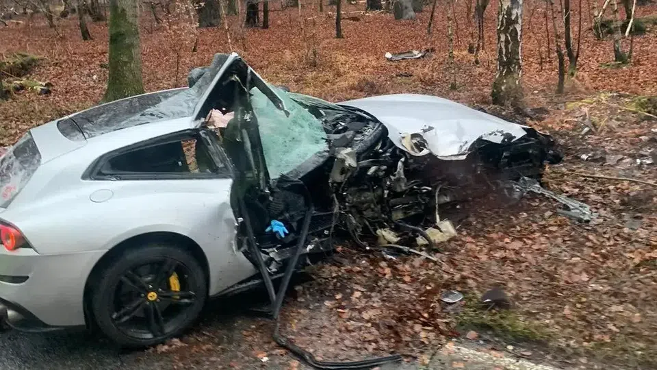 West Ham United is reportedly considering offering Michail Antonio a new £90,000-per-week contract following his recent car crash.