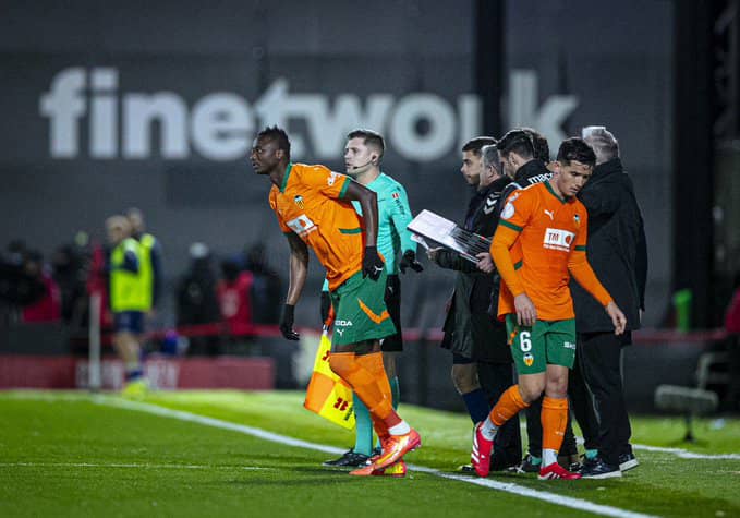 Sadiq Umar makes Valencia debut