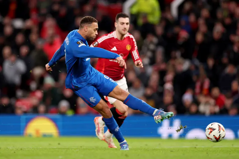 cyriel dessers scores against Manchester united