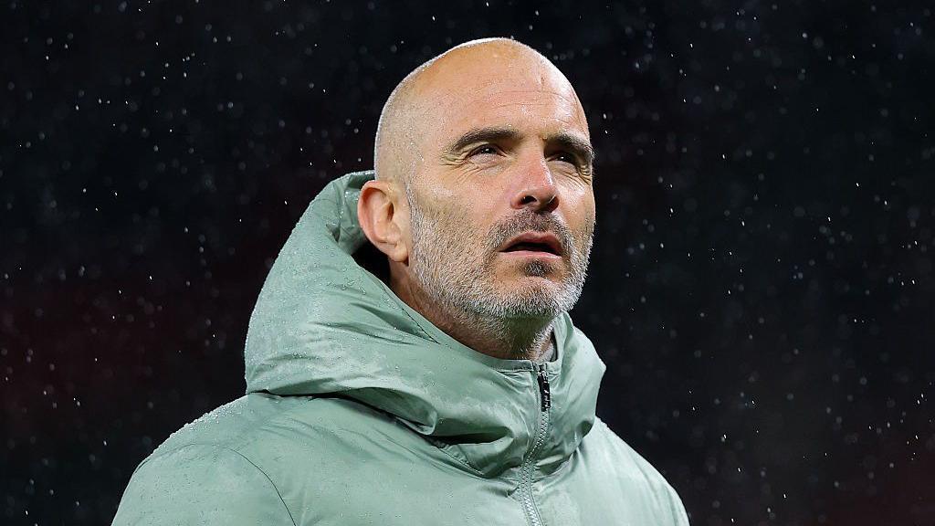 Jose Mourinho is back at Stamford Bridge this week, and if there’s one thing he always does, it’s grab the spotlight.