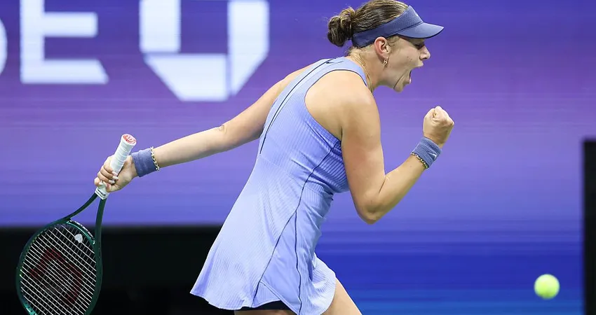 Anisimova Knocks Out Osaka to Reach US Open Final