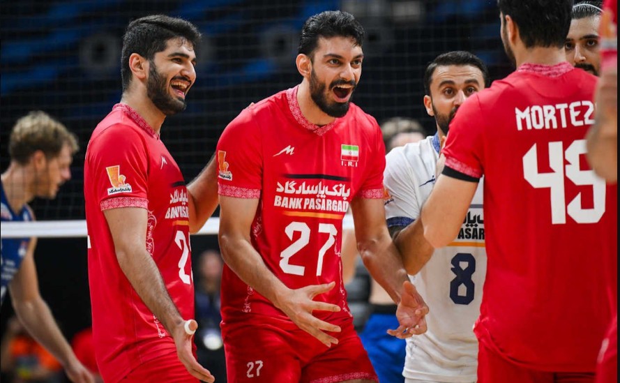 Team Iran celebrate their shocking five-set victory over Serbia at the 2025 FIVB Men’s World Championship