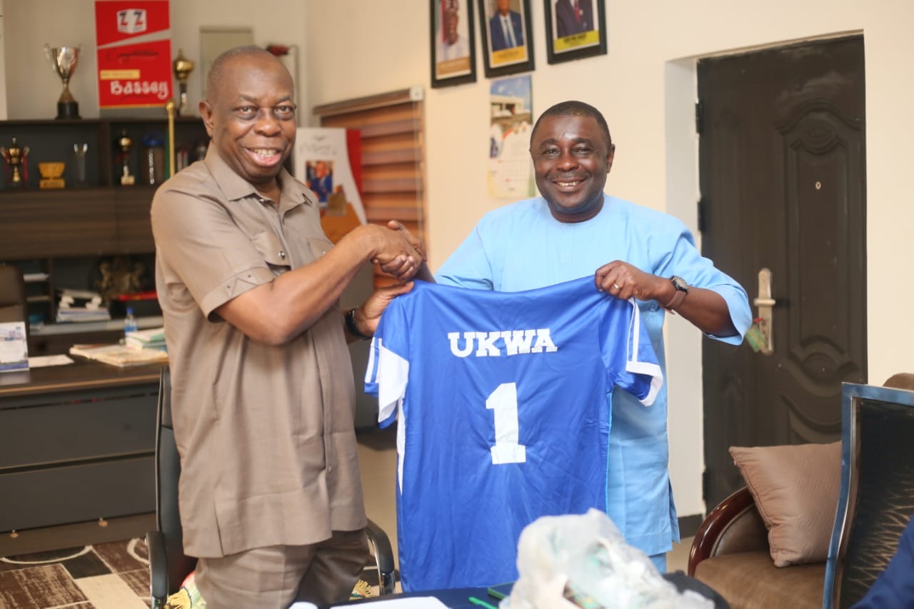 Elder Paul Bassey Presents Items to teams ahead of Eket Urban 2 Unity Cup 