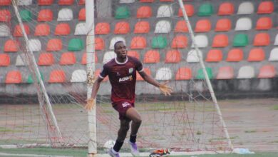 Peter Ita celebrates his goal for Godswill Akpabio United FC