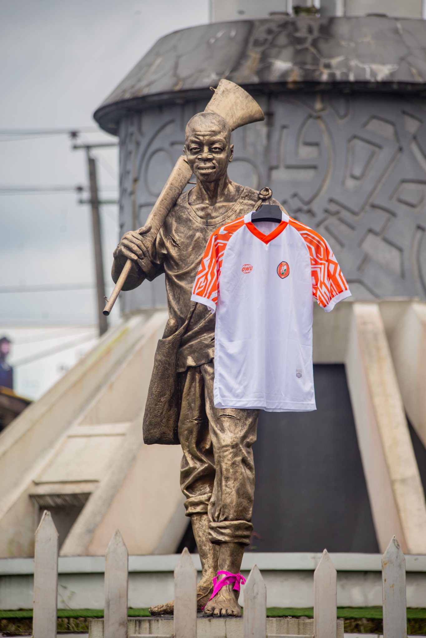 Dakkada FC have unveiled their new jerseys for the 2025/2026 football season with a beautifully shot video capturing iconic scenes across the city of Uyo.