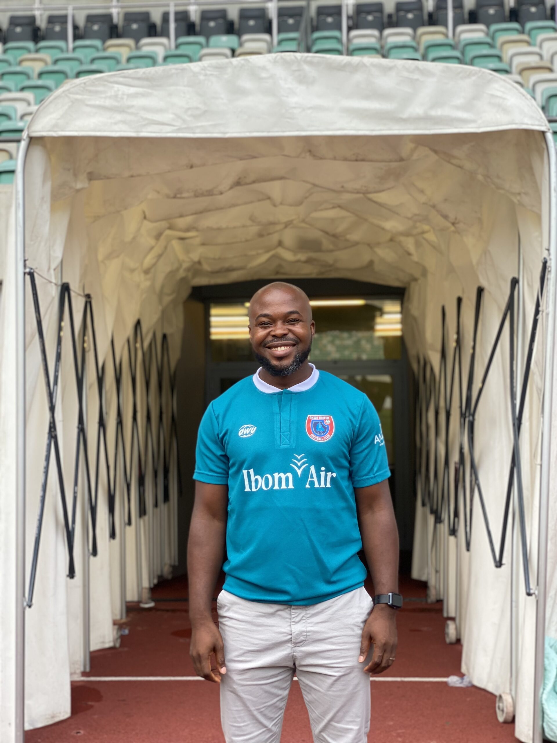 Akwa United FC have officially presented their new Head Coach, Paul Offor, in a posts shared across the club’s social media platforms on Saturday, November 8, 2025. It was the first public appearance of the coach since his appointment in August.