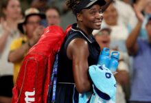 Venus Williams leaves Australian Open Court Smiling