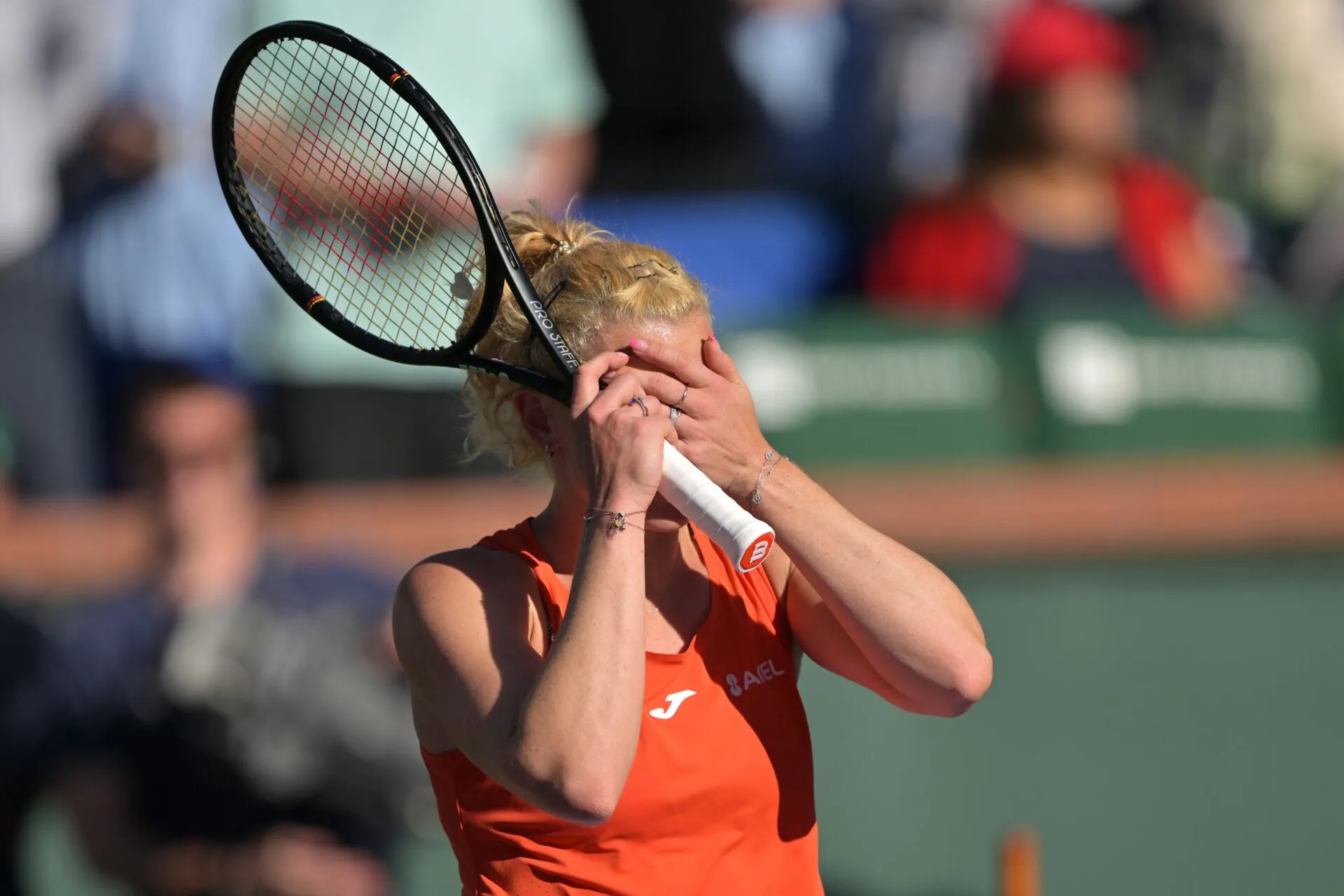 Siniakova’s emotional exit stuns Miami Open Crowd