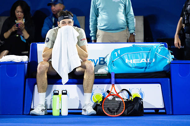 Taylor Fritz faces big Decision as Knee Injury persists