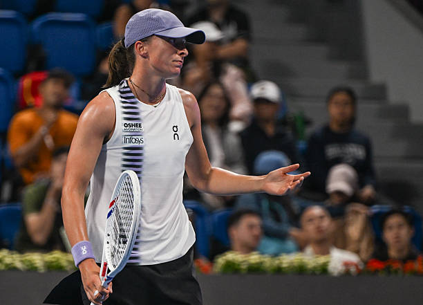 Swiatek teams up with Coach Francisco Roig after Fissette split