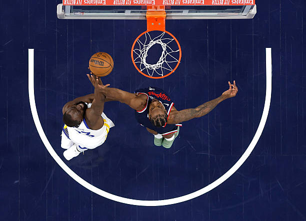 Curry Leads Warriors in Play-In comeback win over Clippers