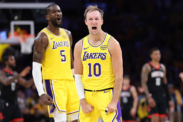 Lakers take control as Sixers and Blazers Level Series