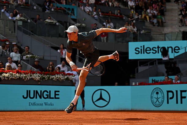 Sinner continues winning run with straight-Sets victory in Madrid