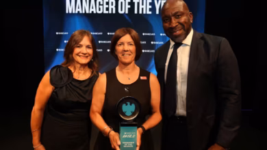 Karen Hills Wins WSL2 Manager of the Year Award