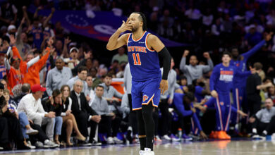Knicks one win away, Spurs in Friday night playoff